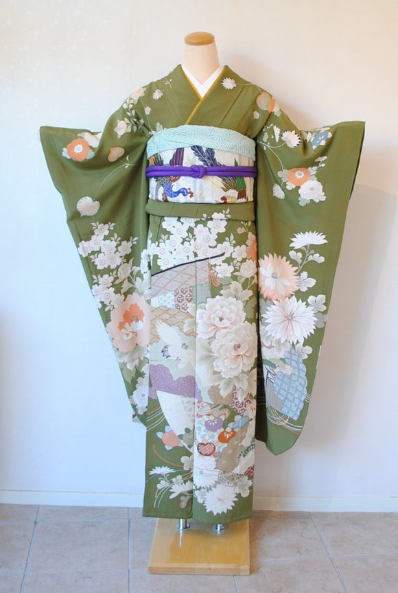 No.260 御簾に百花文様錦紗振袖