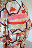 No.173 亀甲文様に扇面刺繍綸子振袖