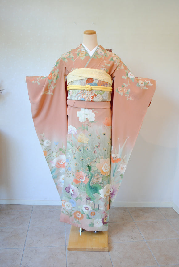 No.233 孔雀に花々ぼかし文様振袖