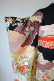 No.271 吉澤織物　吉祥雲取文様四季の花々刺繍振袖