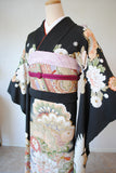 No.145 鶴に牡丹松文様ぼかし黒振袖