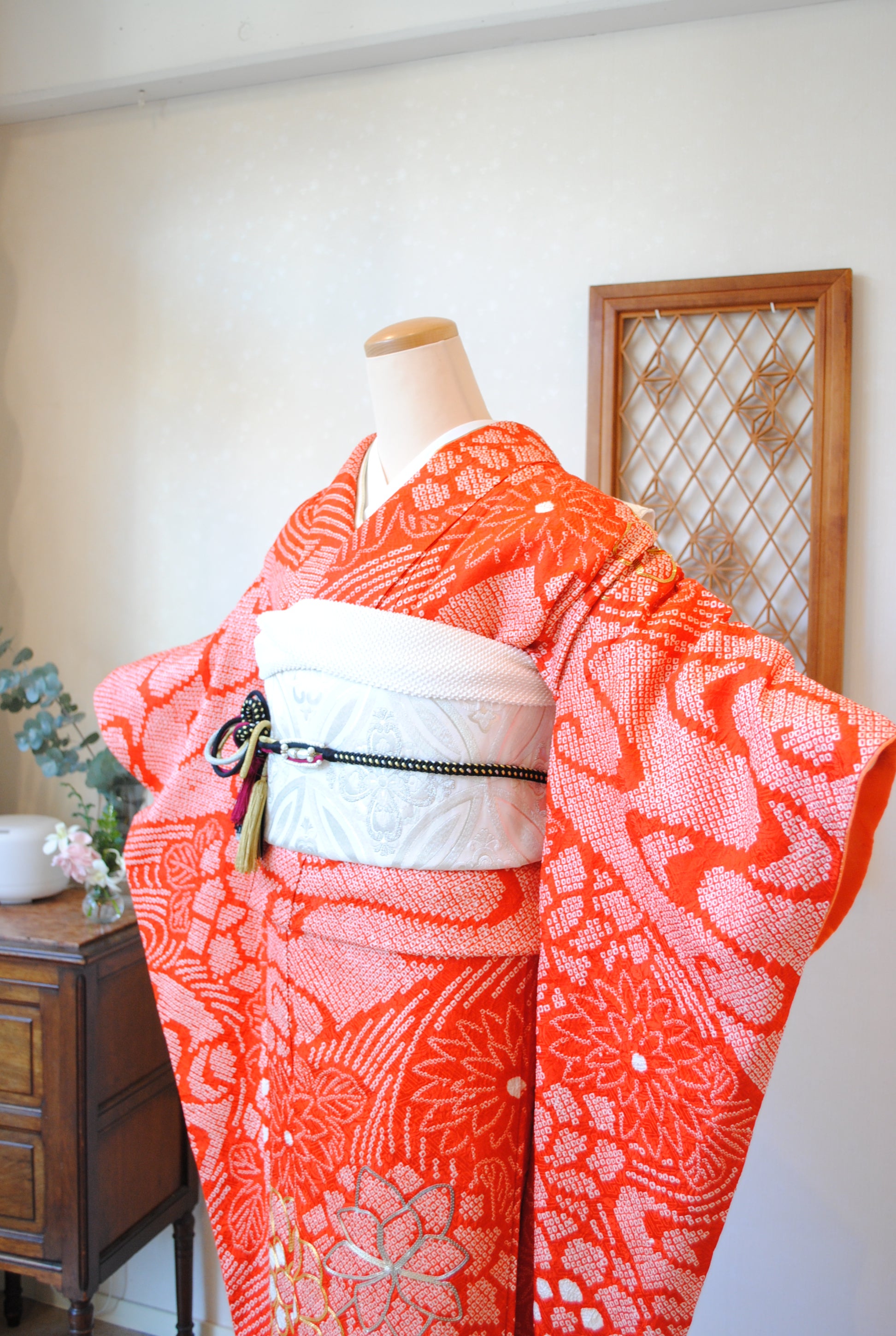No.314 赤色総絞り金刺繍振袖 – 灯屋2オンラインショップ