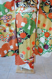 No.243　檜扇に菊文様刺繍綸子振袖