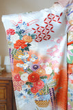 No.194　流水花籠文様綸子振袖