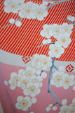 No.37　御簾に四季花車文振袖