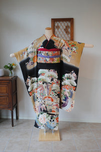 No.91 松に花々檜扇文刺繍振袖