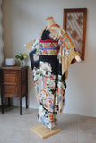 No.91 松に花々檜扇文刺繍振袖
